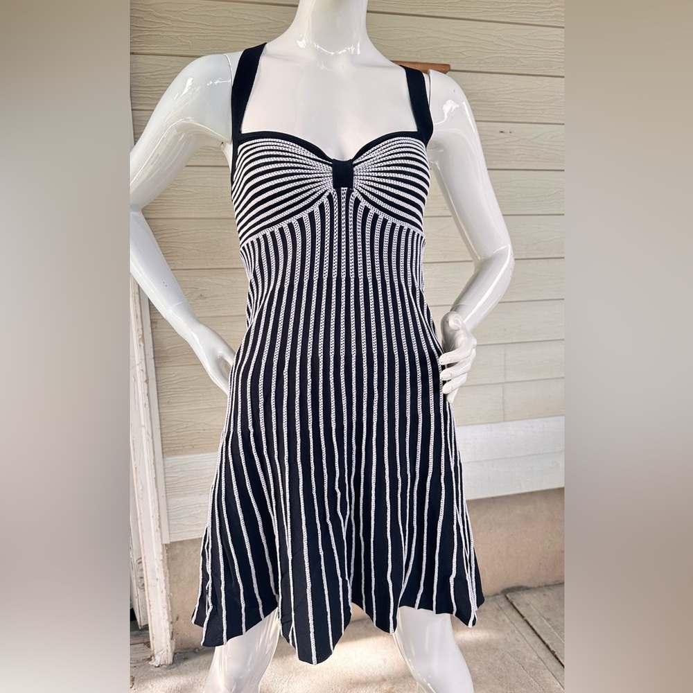Bebe Black and White Sleeveless Sundress with Sweetheart Neckline